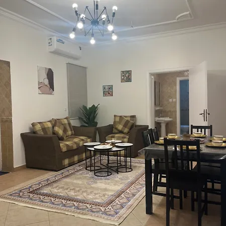 شقة عائلية من أربع غرف نوم ومجلس وصالة ومطبخ Riyadh Exterior photo