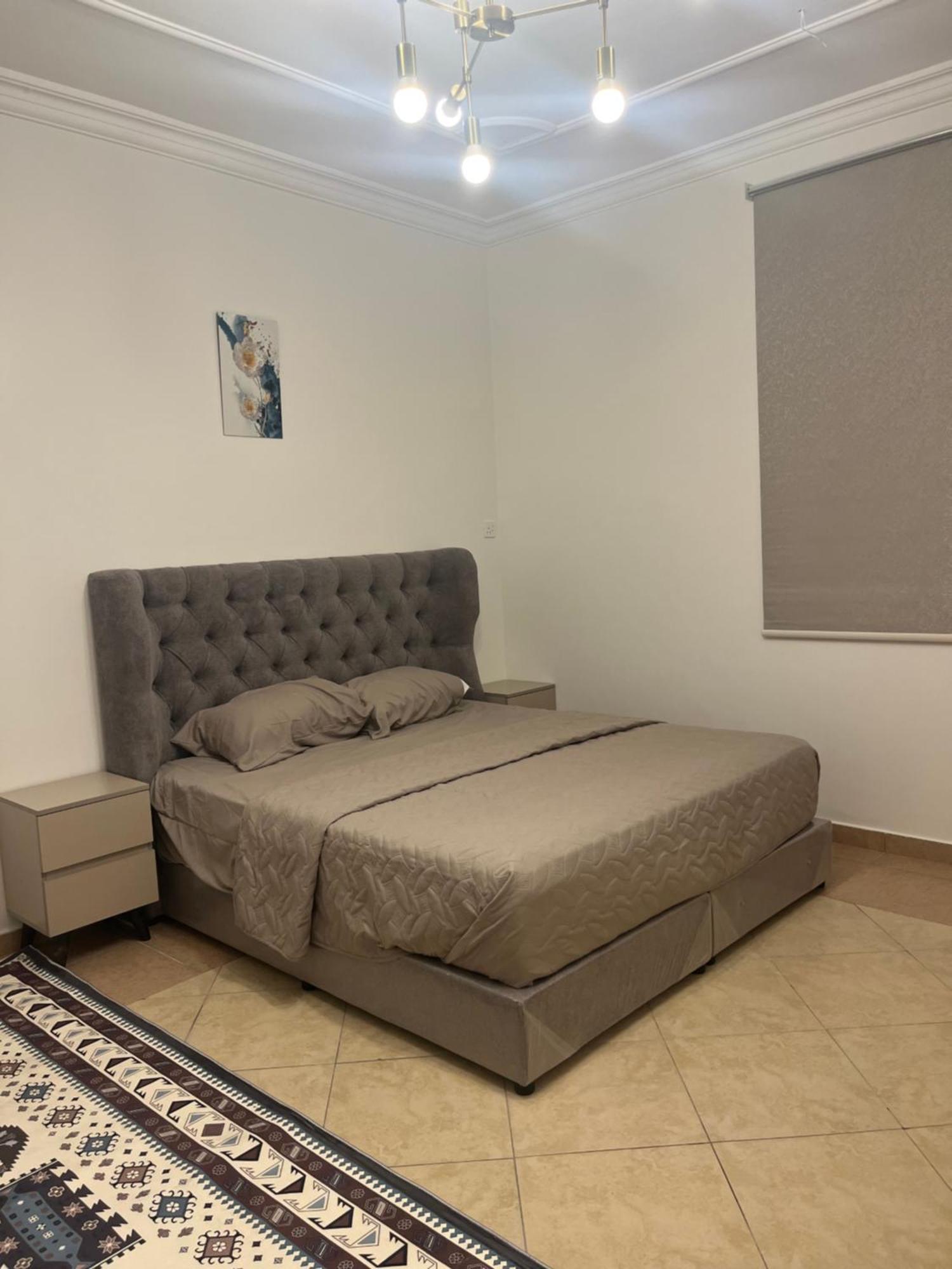 Apartment عائلية من أربع غرف نوم ومجلس وصالة ومطبخ Riyadh