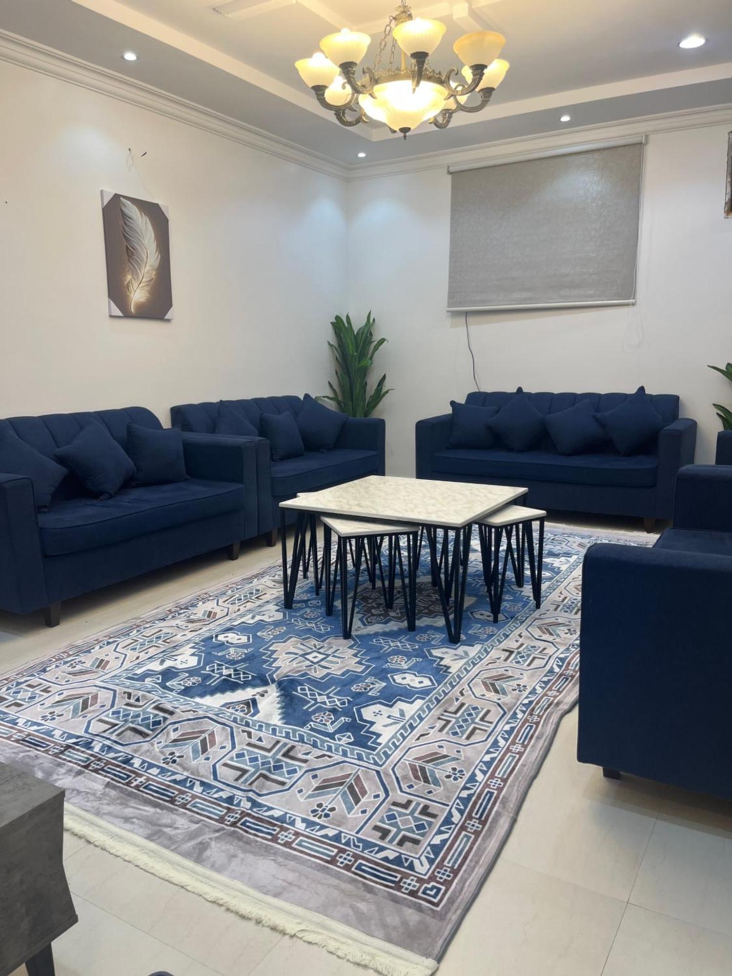 عائلية من أربع غرف نوم ومجلس وصالة ومطبخ Apartment Riyadh